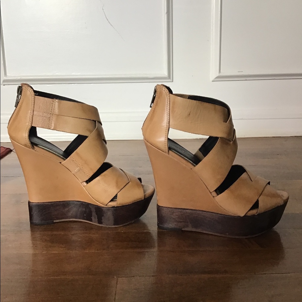 Platform wedge - Picture 3 of 5